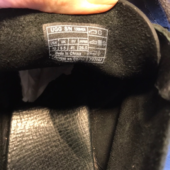 UGG Black Leather Mackie Platform Boots - Picture 8 of 8